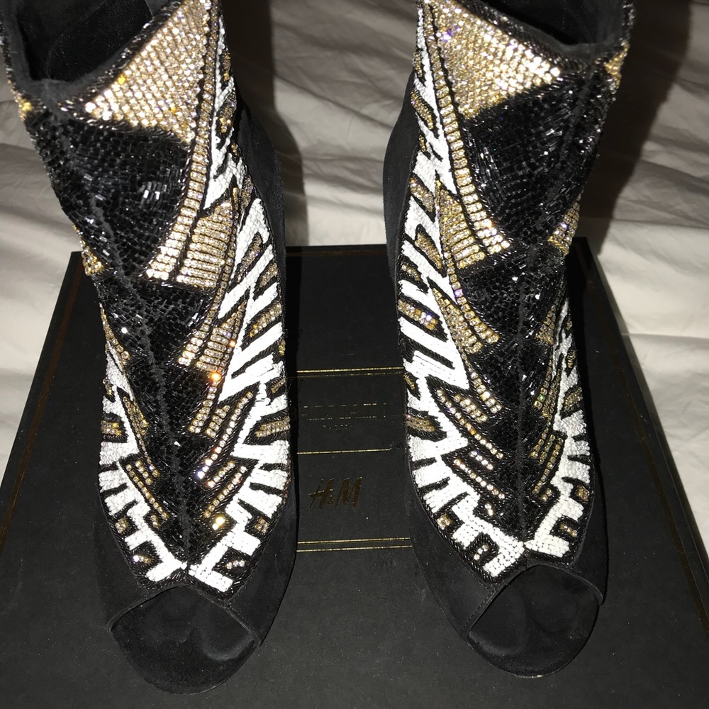 BALMAIN X H&M  ankle boots